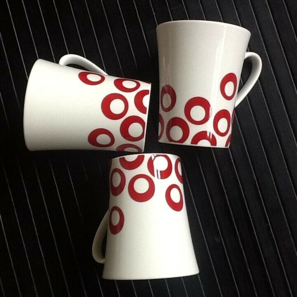 3 Mikasa 10-oz Red & White ⭕️ CIRCLE CHIC ⭕️ Mugs - Picture 7 of 8